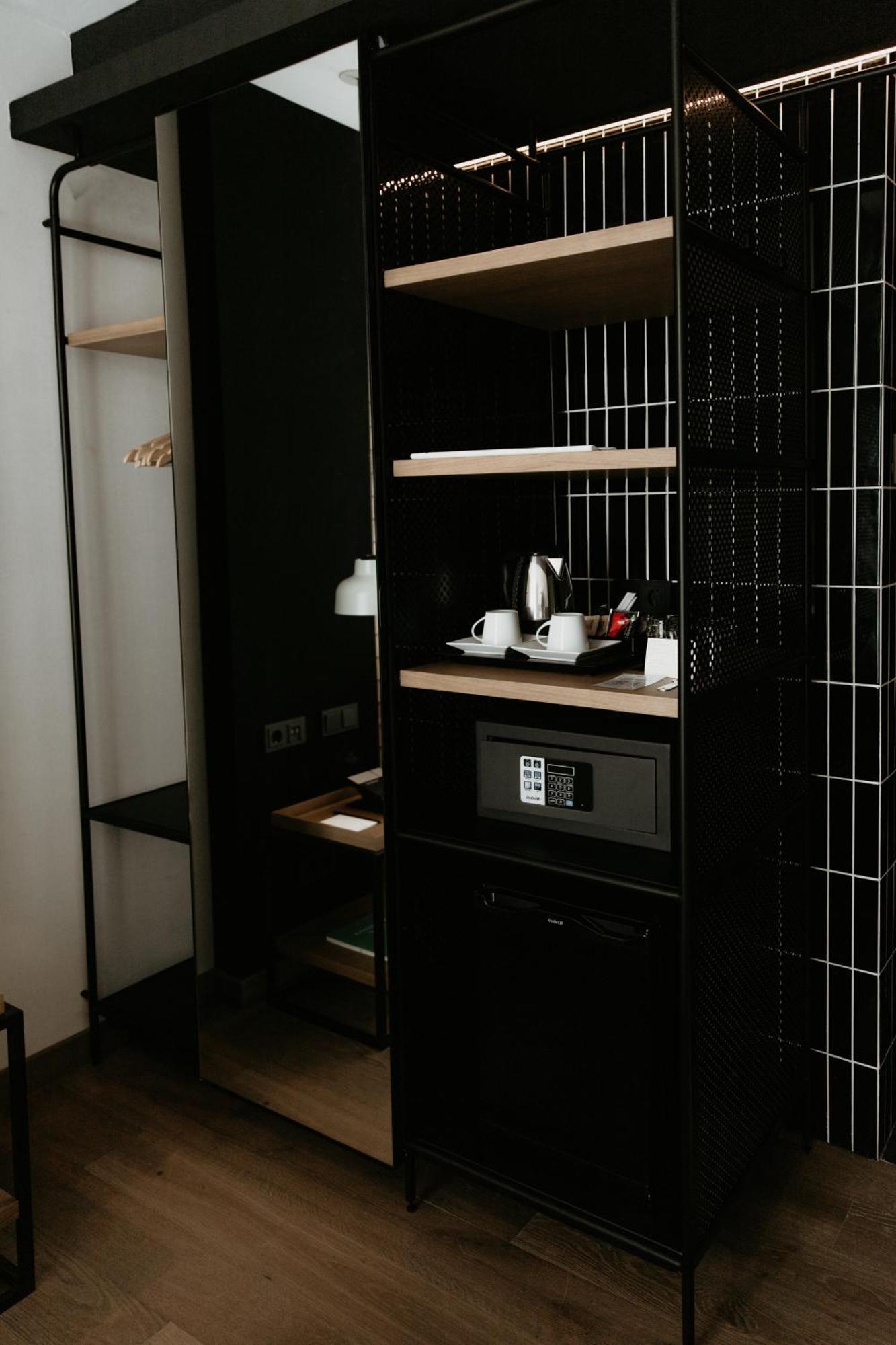 Doppel-/Zweibettzimmer mit privater Terrasse